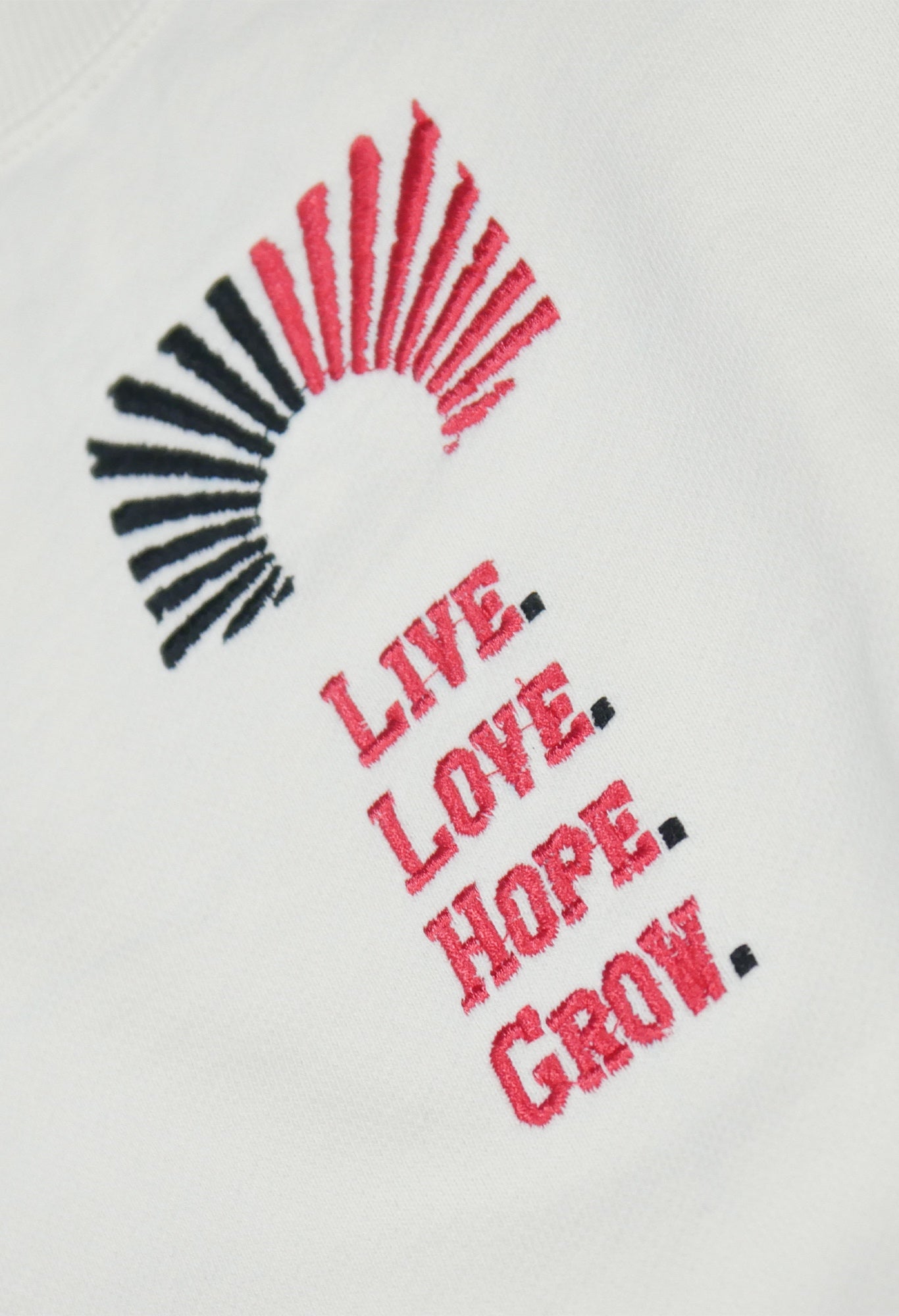 Cremefarbenes Sweatshirt mit EARLYUP Slogan-Stickerei